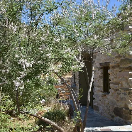 Vakantiehuis Private 2' From The Beach, Kea *