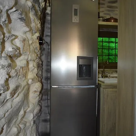 Private 2' From The Beach, Kea * Orkos