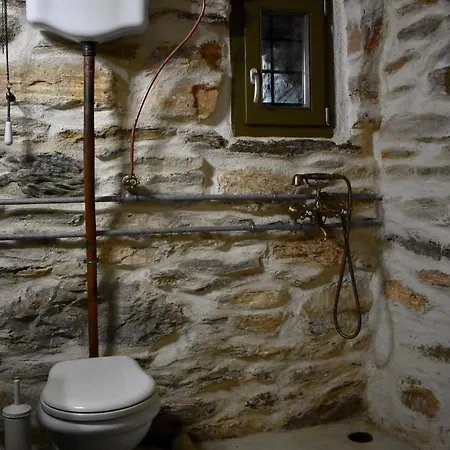 Сasa de vacaciones Private Stone House Near *