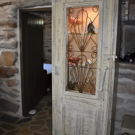 Private Stone House Near Vakantiehuis *