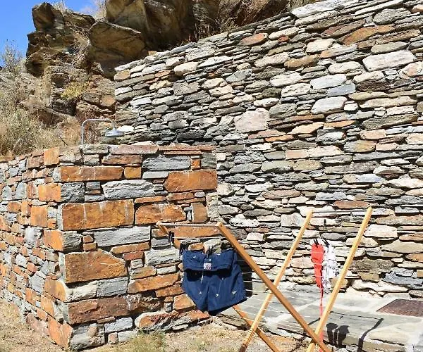 Сasa de vacaciones Private Stone House Near Orkos Beach *