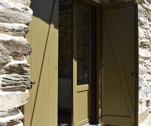 Holiday home Private 2' From The Beach, Kea *